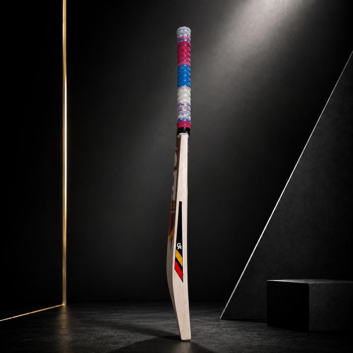 CA Gold King Tapeball Bat